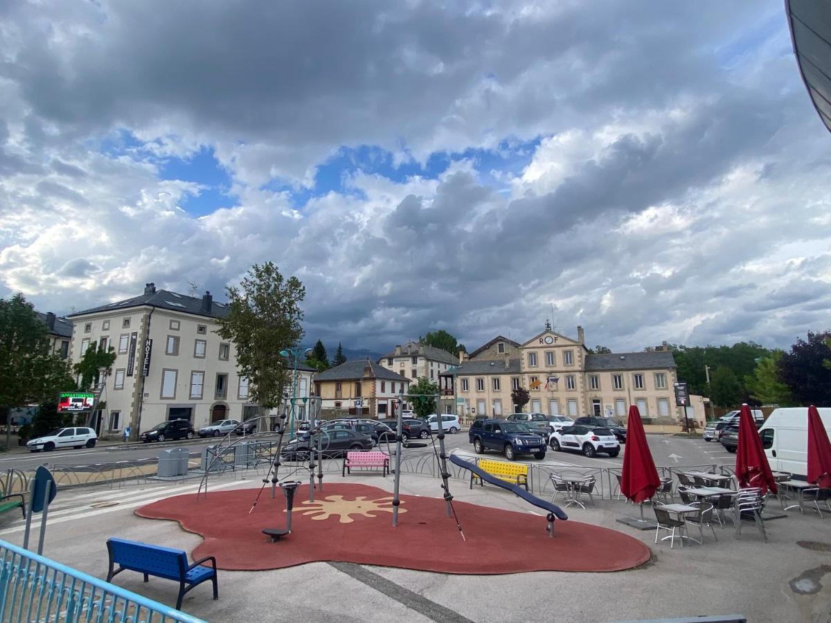 Loft De La Place Bourg-Madame Exterior photo